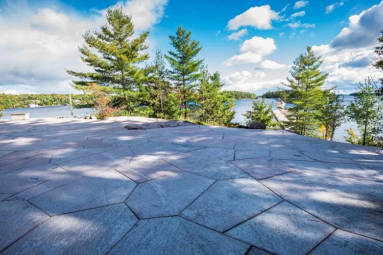 RS 5 Point Flagstone - Muskoka Rock Company